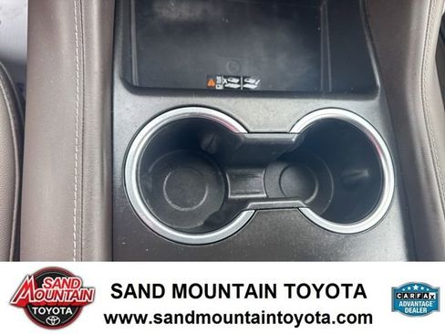 Used 2022 Chevrolet Tahoe Z71 w/ Luxury Package image 20