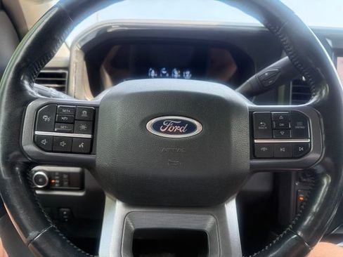 Used 2023 Ford F350 Lariat w/ Lariat Ultimate Package AWD/4WD image 19