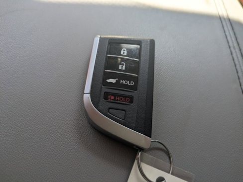 Used 2022 Acura MDX FWD w/ Technology Package image 32