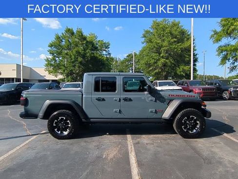 Certified 2025 Jeep Gladiator Rubicon w/ Convenience Group AWD/4WD image 6