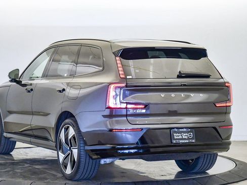 Certified 2025 Volvo EX90 Ultra image 2
