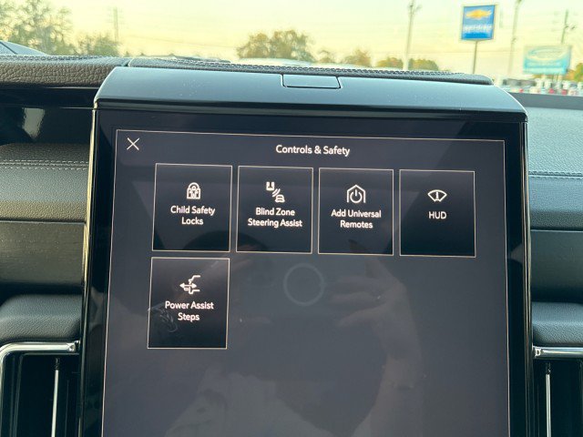 New 2026 GMC Yukon XL Denali w/ Sun & Power Step Package RWD image 32