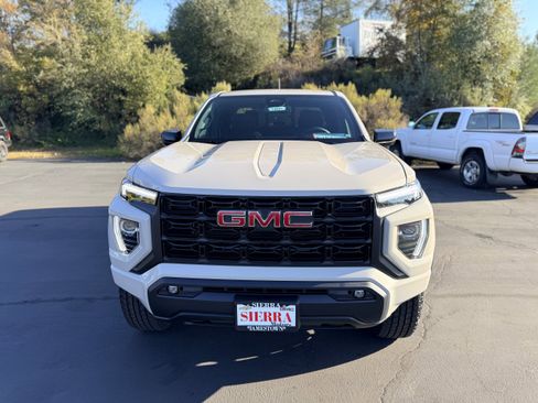 New 2026 GMC Canyon Elevation w/ Convenience Package image 2