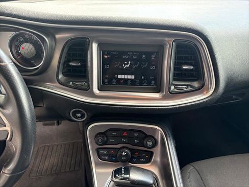 Used 2019 Dodge Challenger R/T RWD image 20