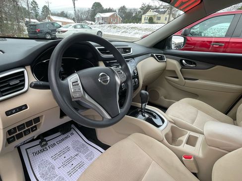 Used 2016 Nissan Rogue S image 18