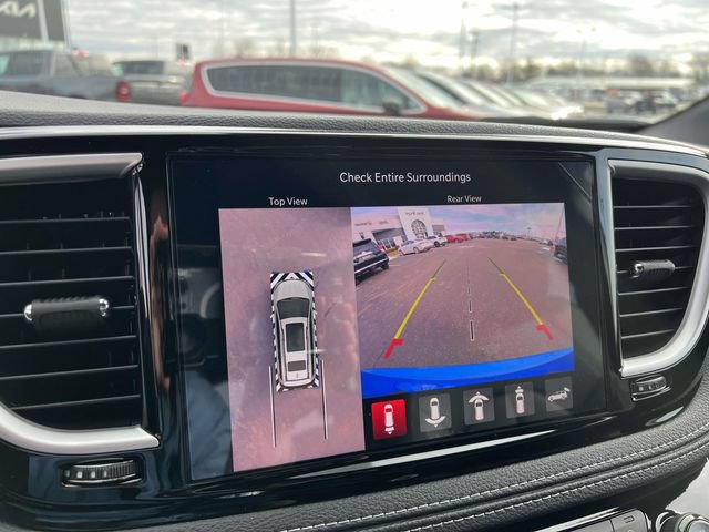 New 2026 Chrysler Pacifica Select w/ S Appearance Package FWD image 17
