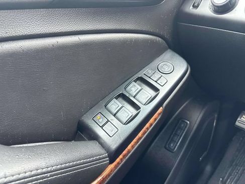 Used 2019 Chevrolet Tahoe Premier AWD/4WD image 18