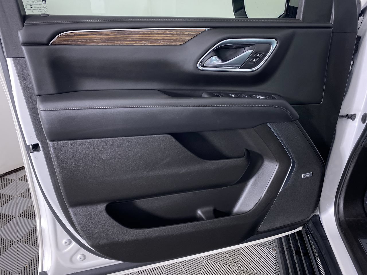 Certified 2021 Chevrolet Suburban High Country AWD/4WD image 12