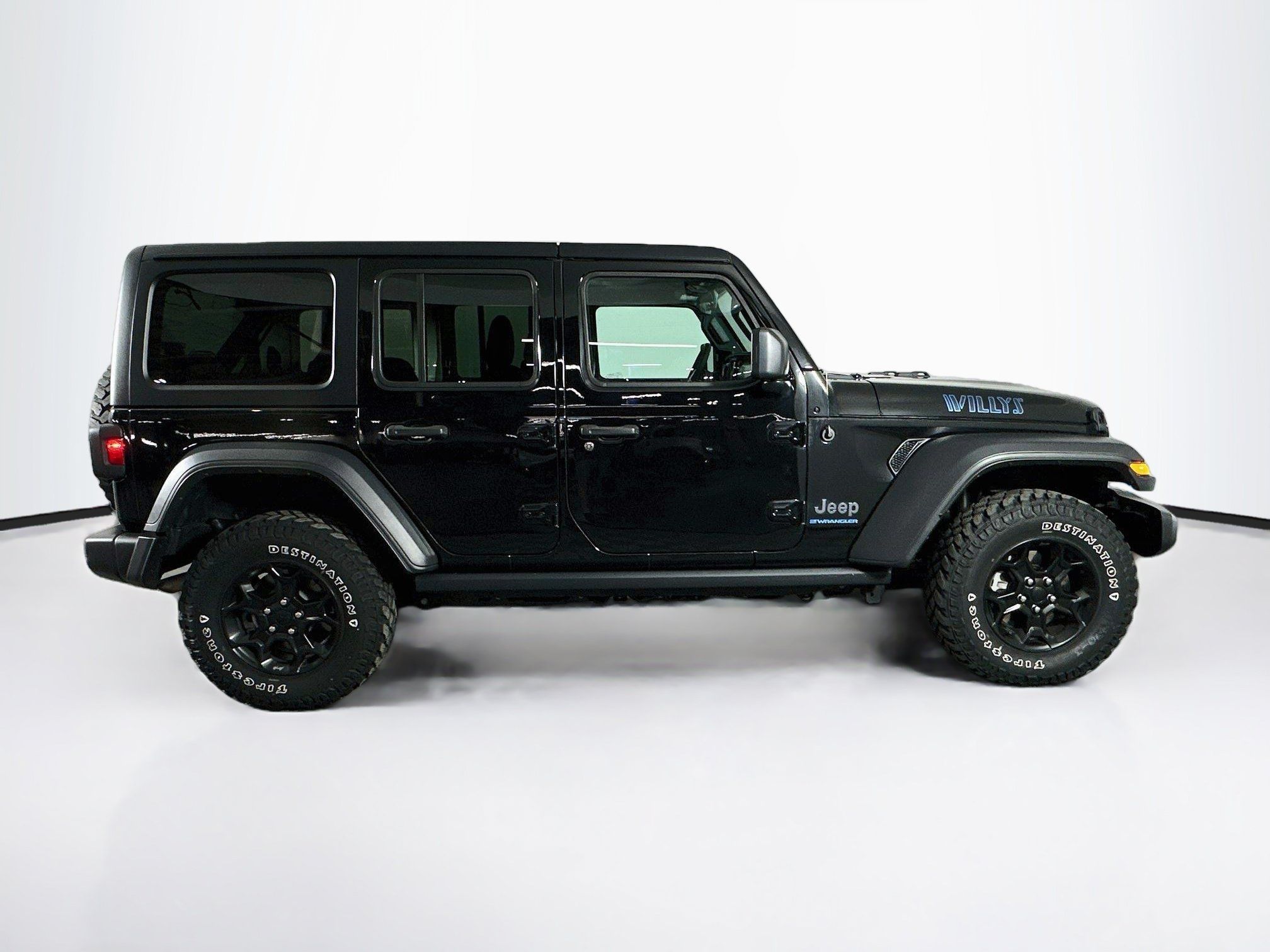 Used 2023 Jeep Wrangler Unlimited w/ Cold Weather Group AWD/4WD image 10
