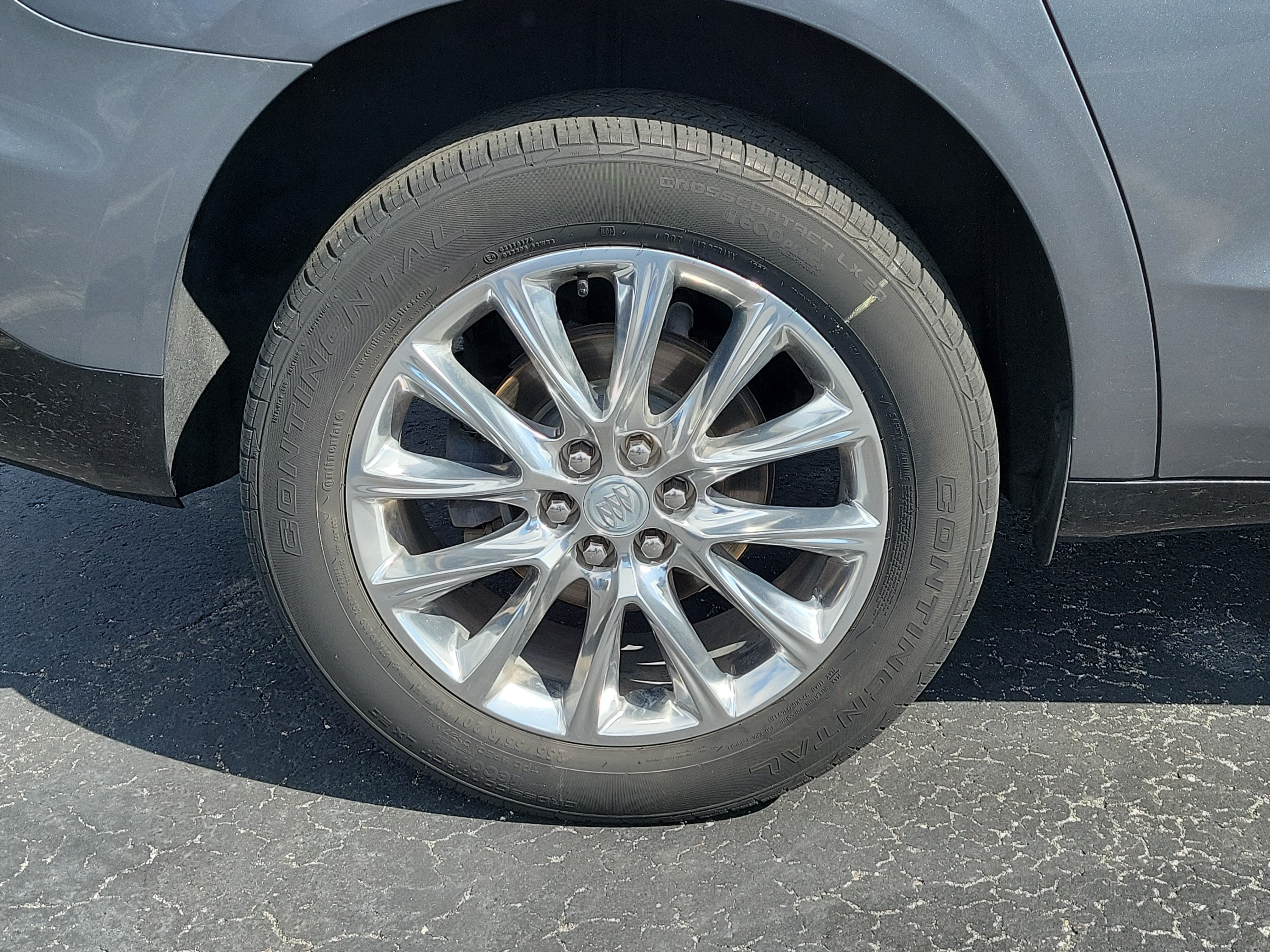 Used 2021 Buick Enclave Essence w/ Sound and Sites Package FWD image 9