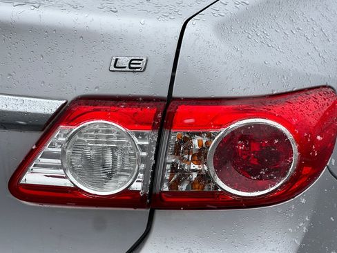 Used 2012 Toyota Corolla LE image 20