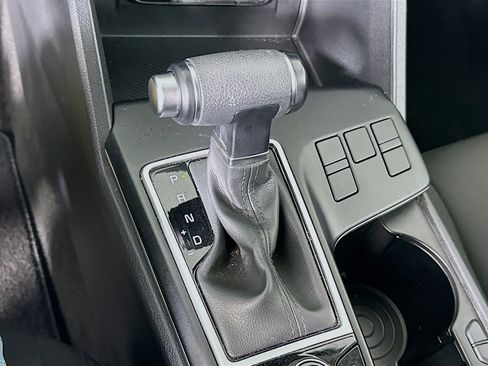 Used 2025 Kia Sportage LX FWD image 24