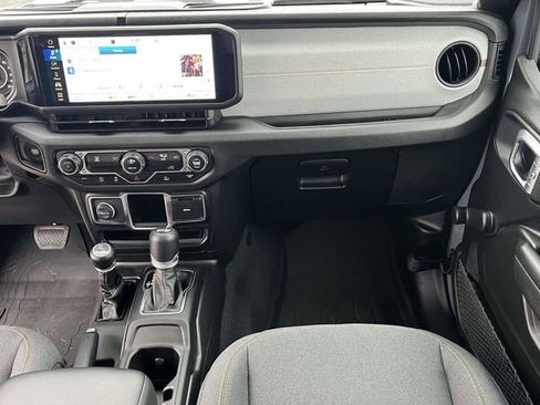 Used 2024 Jeep Wrangler Sport image 17