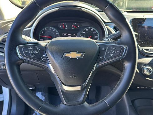Used 2024 Chevrolet Malibu RS FWD image 17