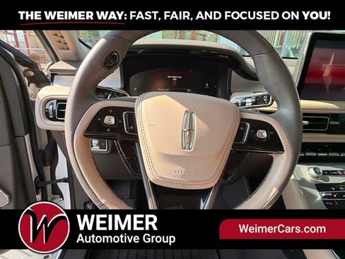 Used 2022 Lincoln Aviator AWD w/ Premium Package image 33