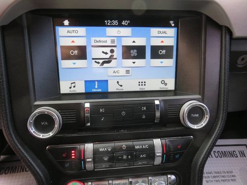 Used 2017 Ford Mustang Premium image 21