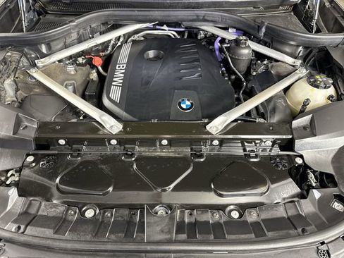 Used 2025 BMW X7 xDrive40i w/ Premium Package AWD/4WD image 29