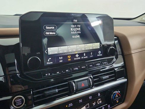 Used 2024 Nissan Pathfinder Platinum w/ Lighting Package (N93) AWD/4WD image 45