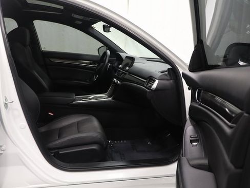 Used 2021 Honda Accord Sport image 15
