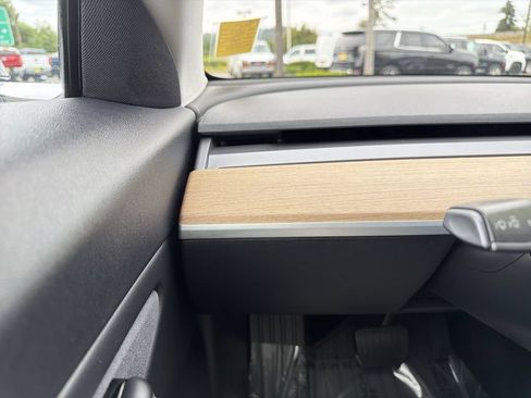 Used 2019 Tesla Model 3 Standard Range Plus RWD image 17