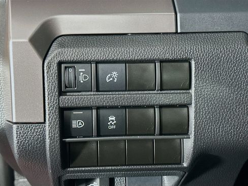 Used 2025 Toyota Tacoma SR5 image 17