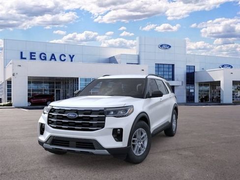 New 2026 Ford Explorer Active w/ Active Comfort Package RWD image 2