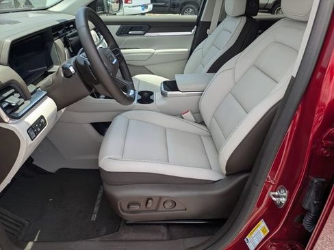 Used 2026 GMC Terrain Denali AWD/4WD image 14