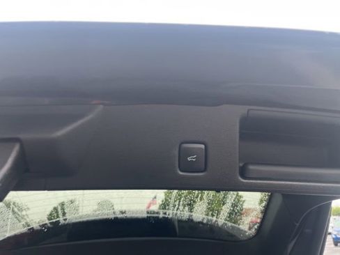 Used 2022 Ford Escape Titanium w/ Titanium Elite Package image 11