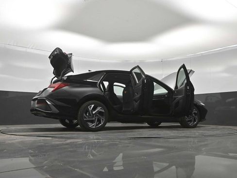 New 2026 Hyundai Elantra Limited FWD image 46