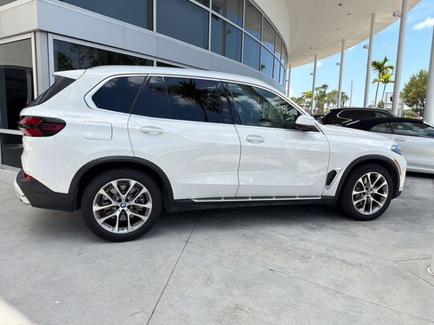 Used 2025 BMW X5 xDrive50e AWD/4WD image 8