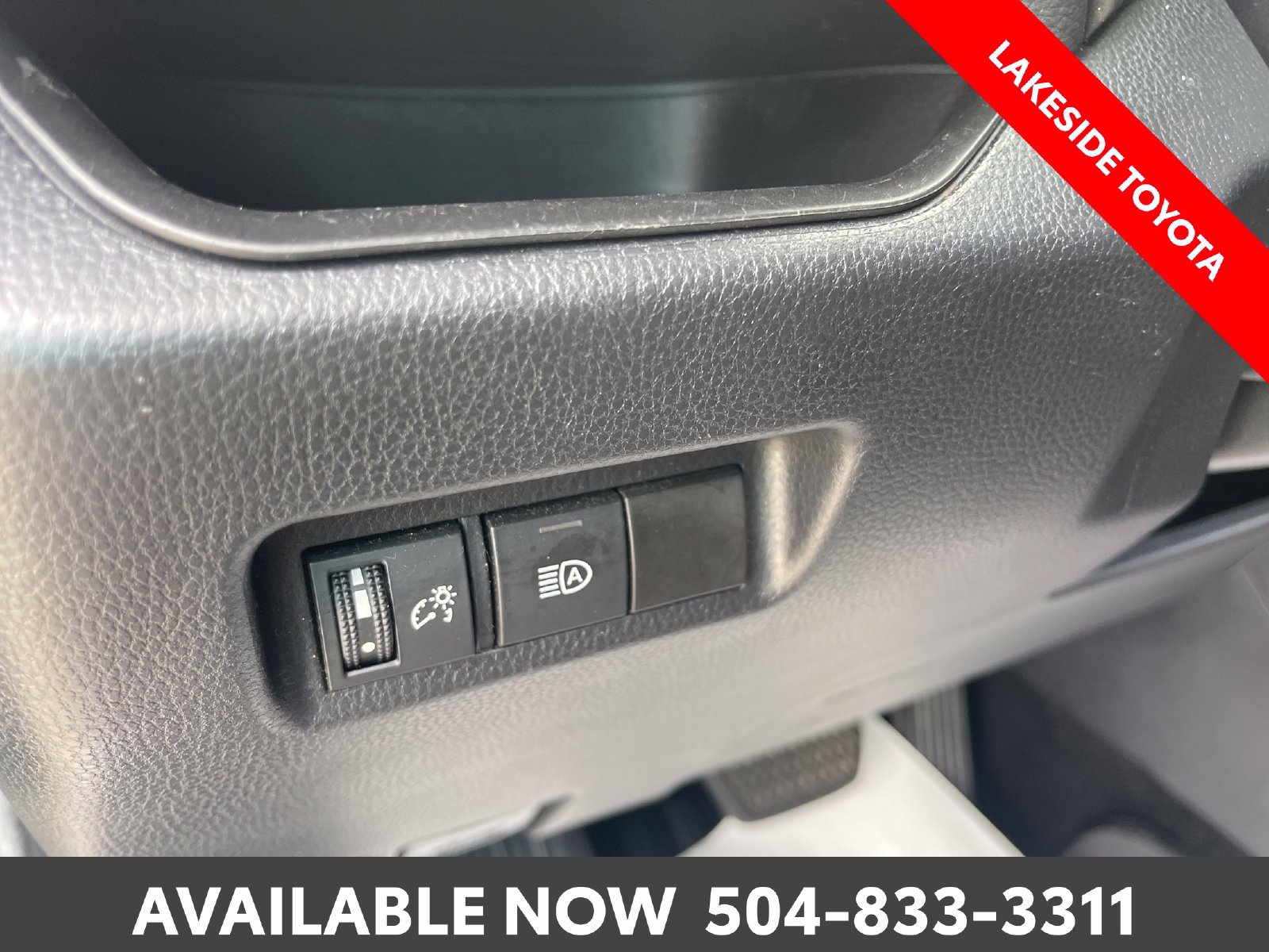 Used 2021 Toyota RAV4 XLE AWD/4WD image 25