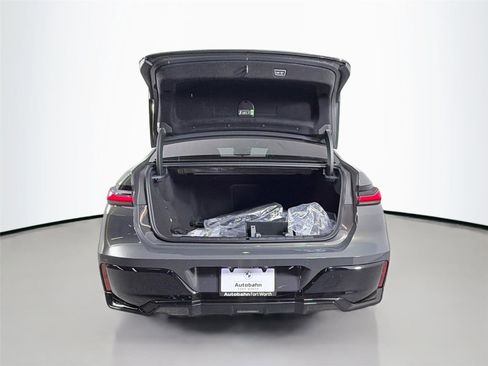 New 2026 BMW i7 xDrive60 w/ Executive Package AWD/4WD image 24