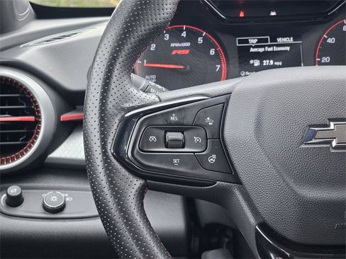 Certified 2024 Chevrolet Trax RS w/ Sunroof Package image 28