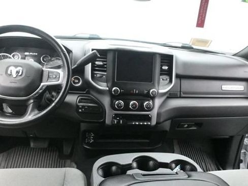 Used 2024 RAM 2500 Big Horn AWD/4WD image 24
