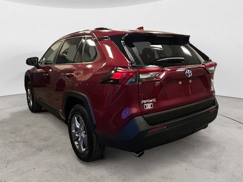 Certified 2023 Toyota RAV4 XLE w/ Convenience Package AWD/4WD image 3