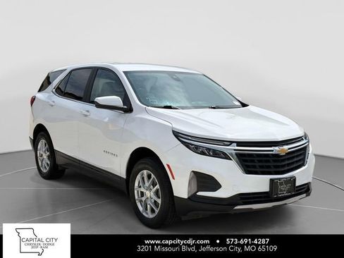 Used 2022 Chevrolet Equinox LT AWD/4WD image 1