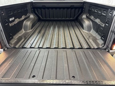 Used 2023 Chevrolet Colorado W/T image 23