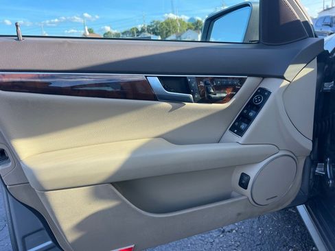 Used 2013 Mercedes-Benz C 300 4MATIC Sedan image 5