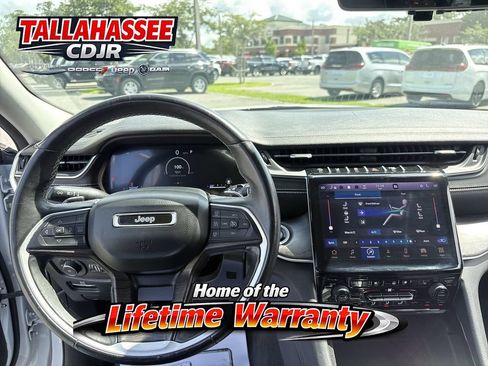 Used 2022 Jeep Grand Cherokee L Limited w/ Luxury Tech Group II AWD/4WD image 37