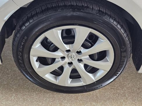 Used 2023 Toyota Corolla LE FWD image 48