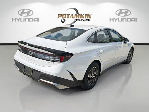 New 2026 Hyundai Sonata Blue FWD image 5