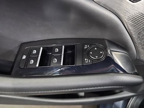 Used 2021 MAZDA MAZDA3 Hatchback w/Premium Plus Pkg image 29