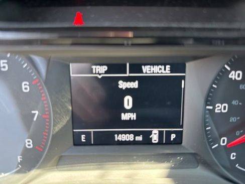 Used 2024 Chevrolet Trax LS w/ LS Convenience Package image 12