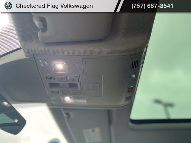 Used 2022 Volkswagen Tiguan SE w/ Panoramic Sunroof Package AWD/4WD image 20