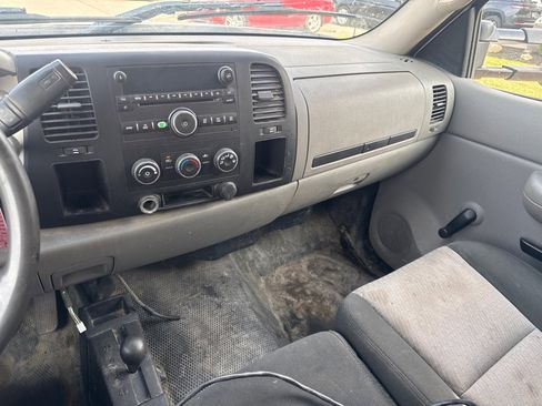 Used 2009 GMC Sierra 3500 W/T w/ Snow Plow Prep Package image 12