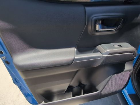 Used 2019 Toyota Tacoma TRD Pro AWD/4WD image 27
