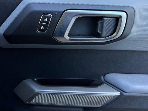 Used 2023 Ford Bronco Black Diamond image 18