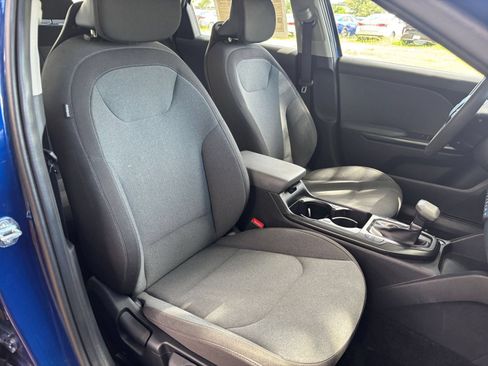 Used 2025 Kia K4 FWD image 35