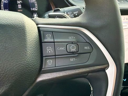 New 2026 Jeep Grand Cherokee Limited w/ Limited Altitude Package AWD/4WD image 38