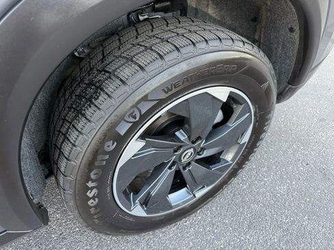 Used 2024 Nissan Rogue SV image 10